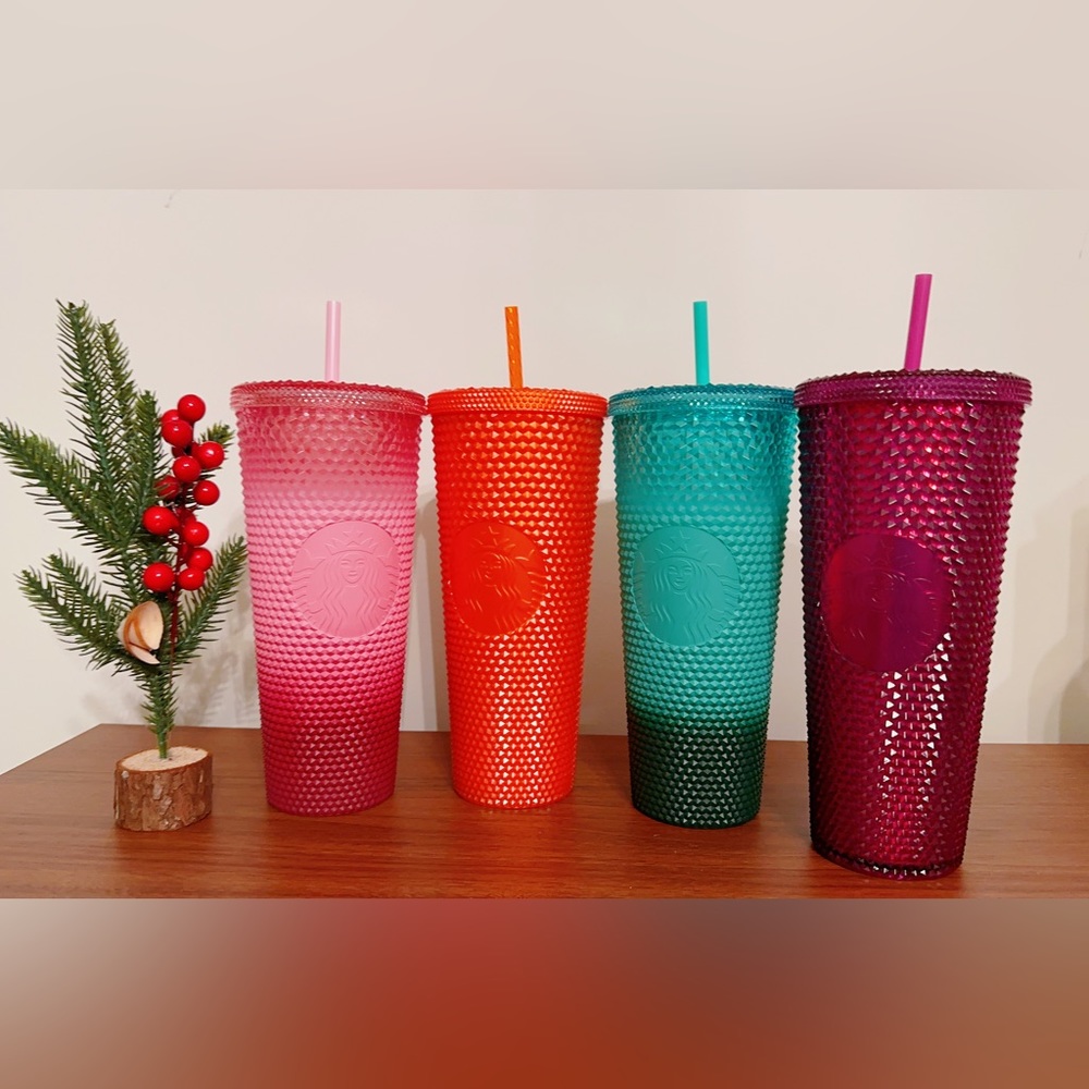 Starbucks 2022 24oz Set of 4 Tumblers( Ombré pair, Orange and Berry)